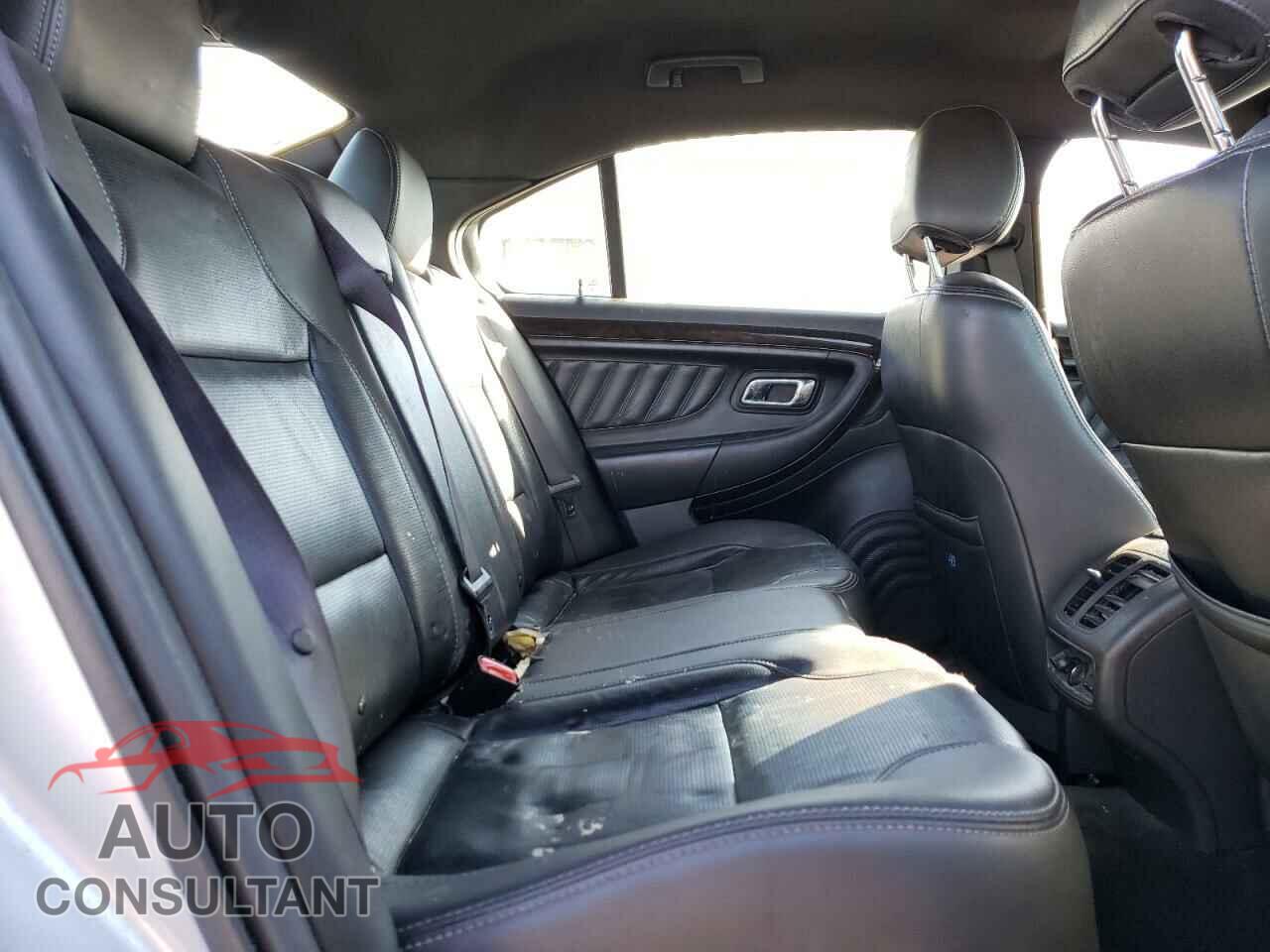 FORD TAURUS 2017 - 1FAHP2F8XHG103992