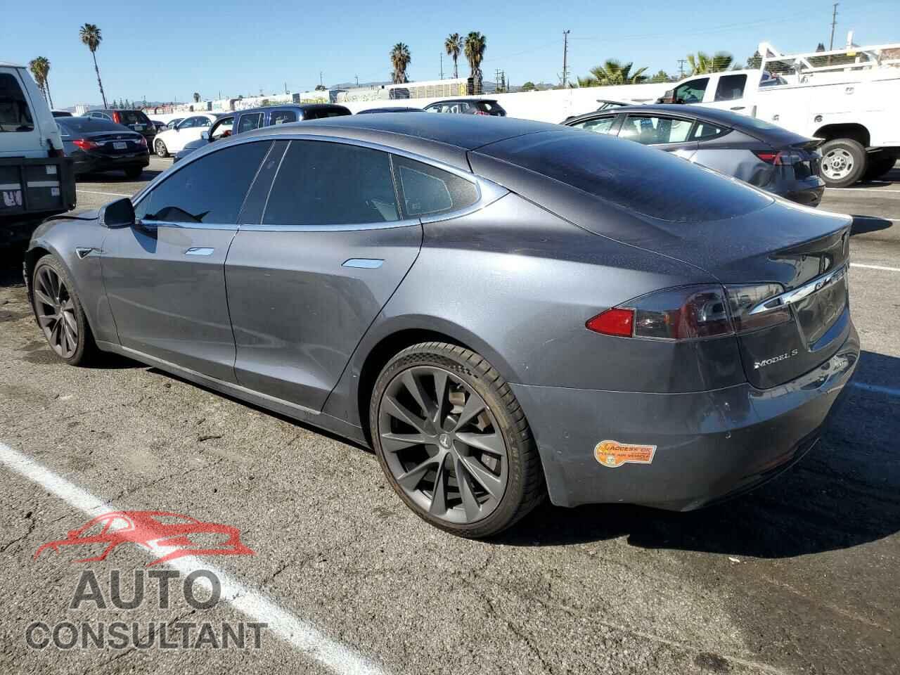 TESLA MODEL S 2018 - 5YJSA1E23JF239826