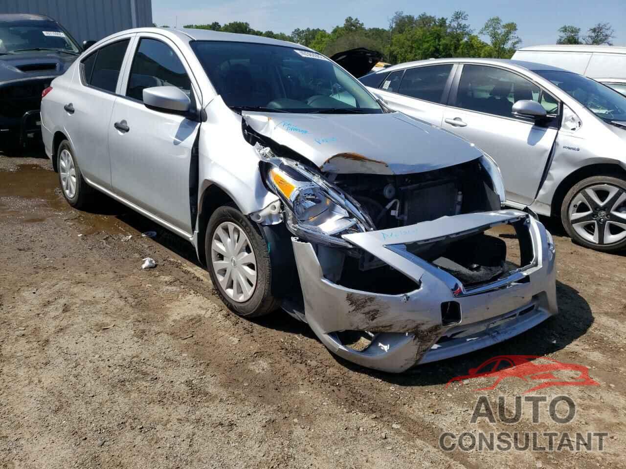 NISSAN VERSA 2017 - 3N1CN7AP0HL832491