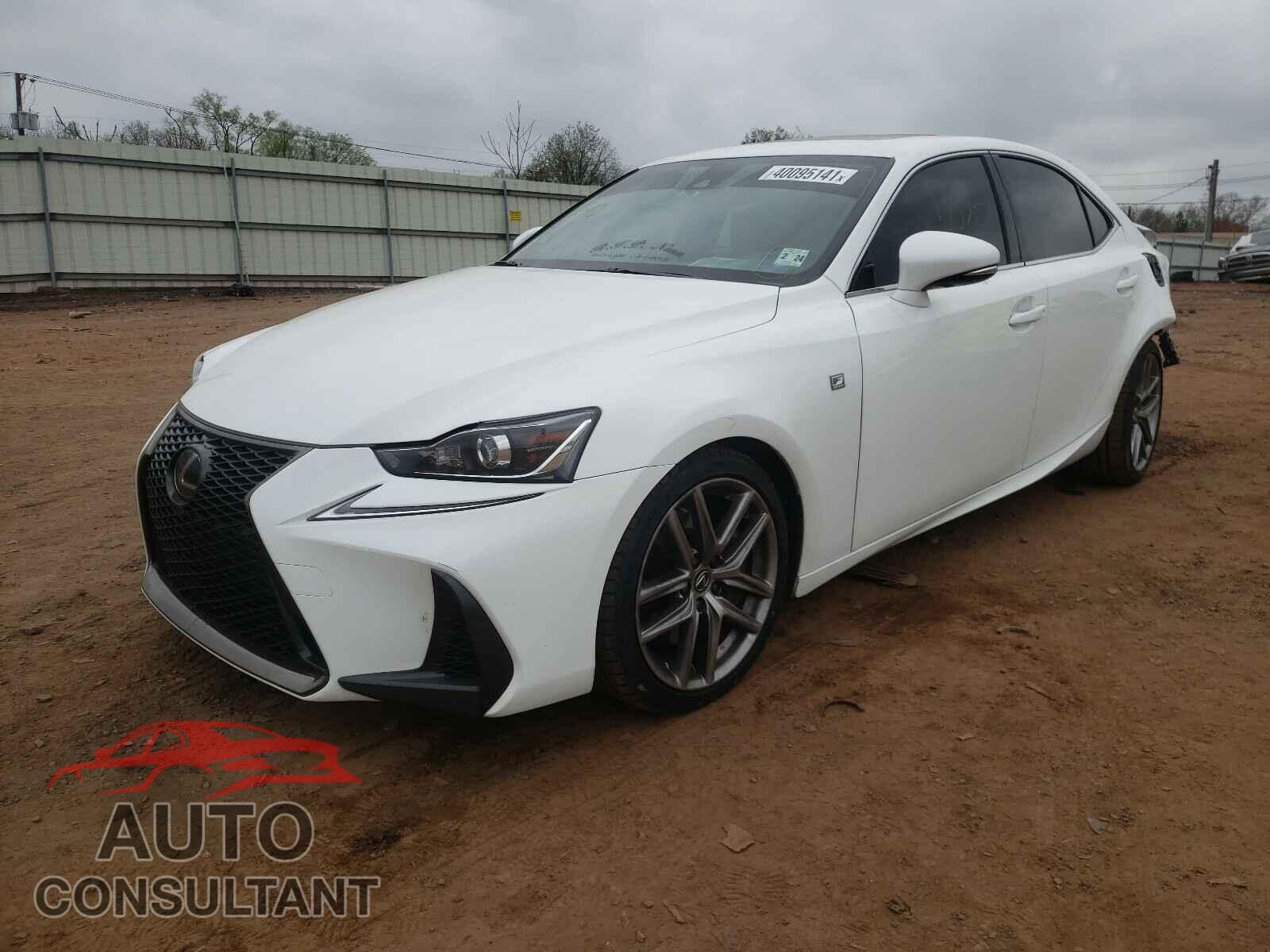 LEXUS IS 2019 - JTHC81D29K5036734