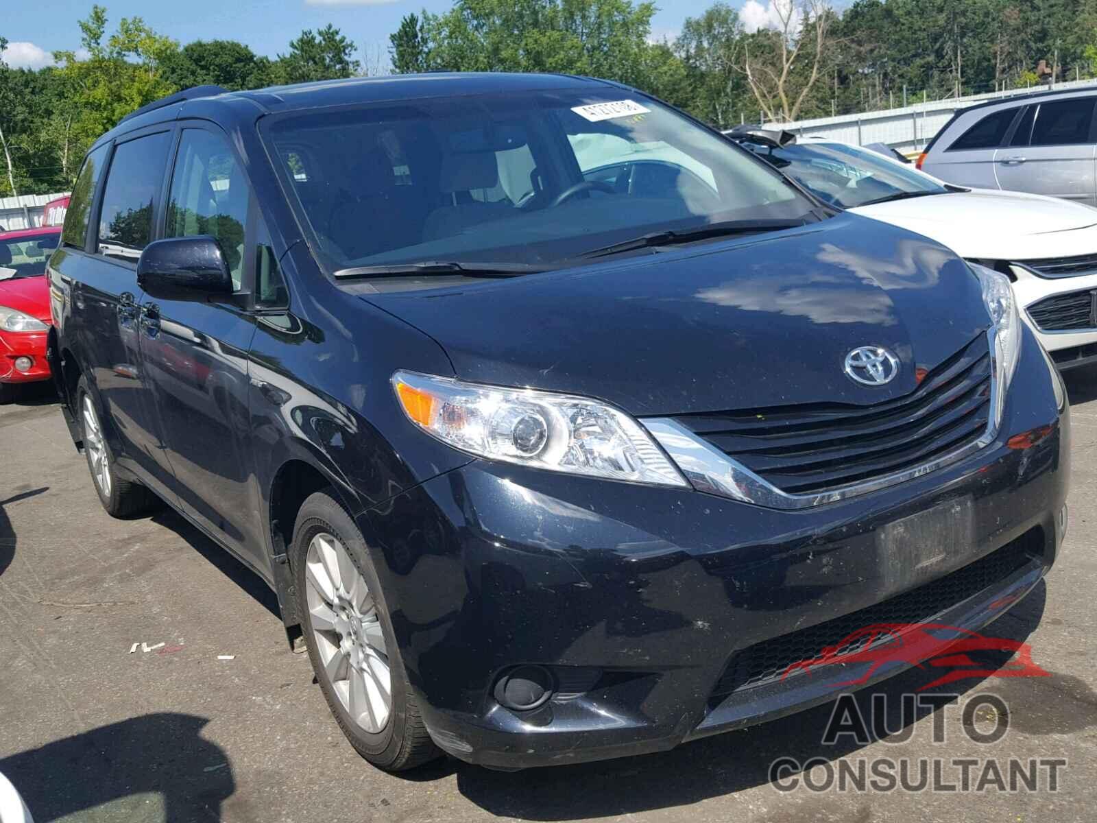 TOYOTA SIENNA LE 2017 - 5TDJZ3DC1HS151177