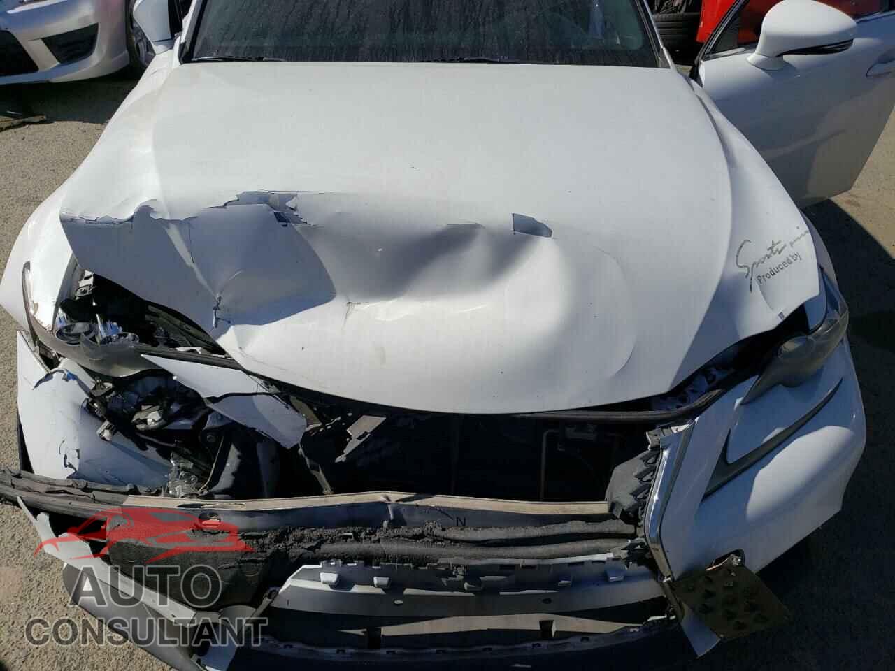 LEXUS IS 2015 - JTHBE1D22F5017968