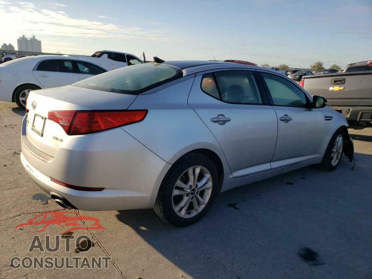 KIA OPTIMA 2011 - KNAGN4A75B5176516