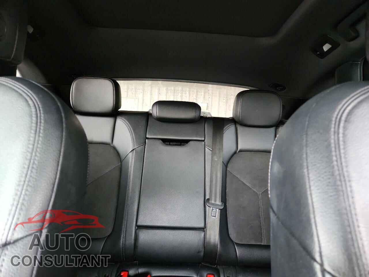 PORSCHE MACAN 2017 - WP1AA2A53HLB81143