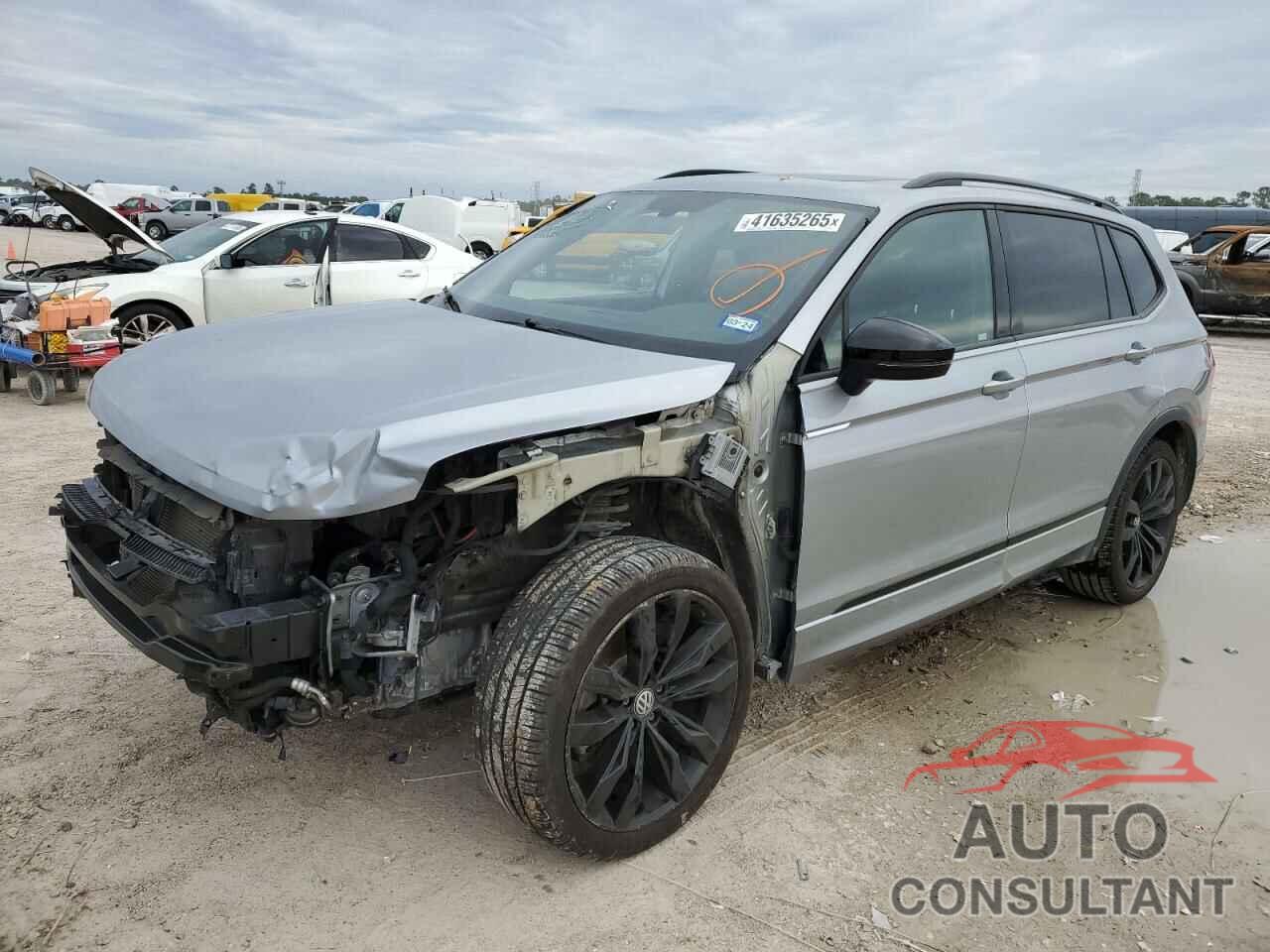 VOLKSWAGEN TIGUAN 2021 - 3VV3B7AX3MM018427