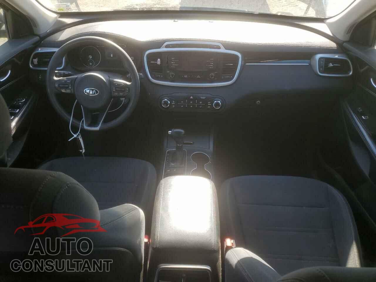 KIA SORENTO 2018 - 5XYPGDA50JG423958