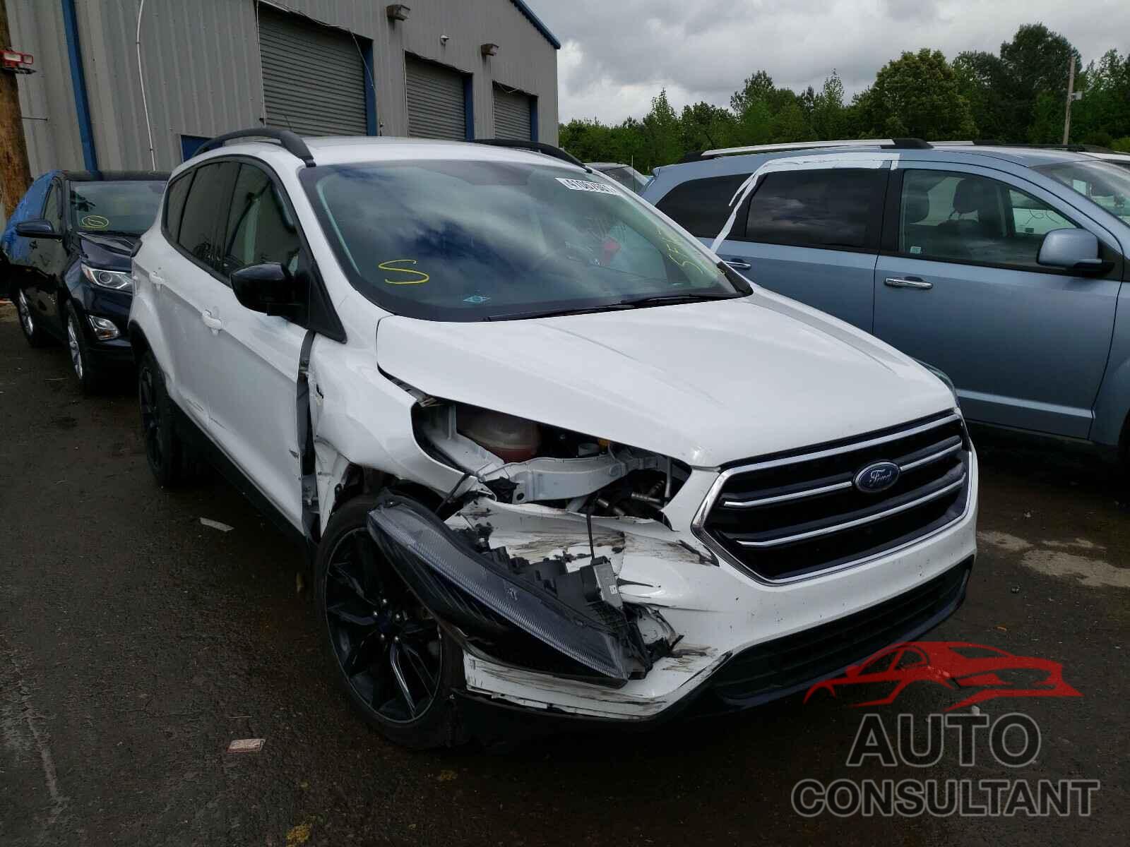 FORD ESCAPE 2017 - 1FMCU0GDXHUD04401