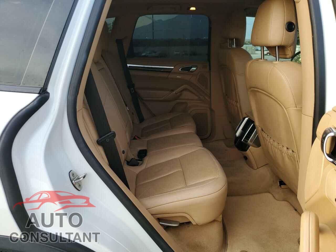 PORSCHE CAYENNE 2014 - WP1AA2A25ELA00898