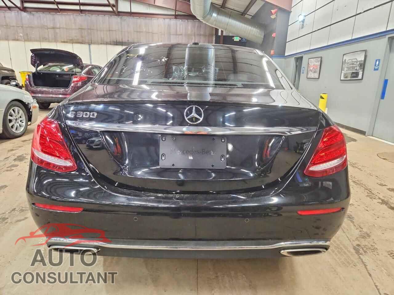 MERCEDES-BENZ E-CLASS 2018 - WDDZF4JB2JA294127