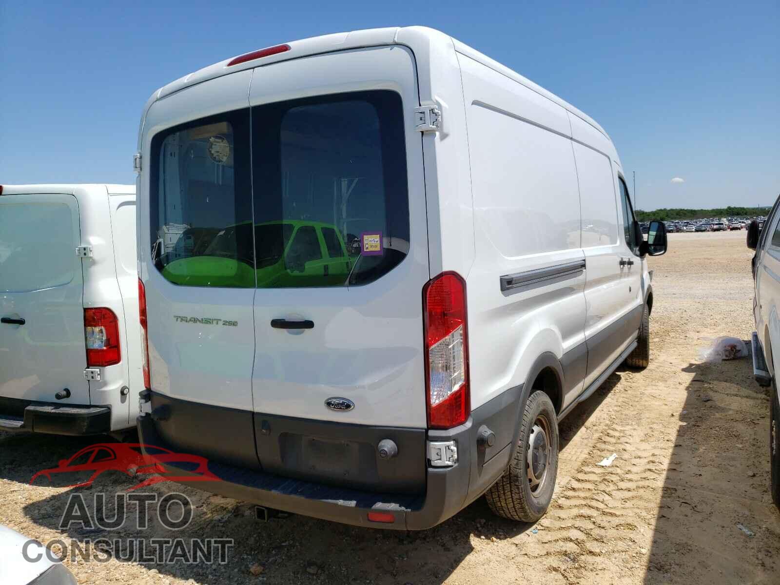 FORD TRANSIT CO 2017 - 1FTYR2CM7HKB07761