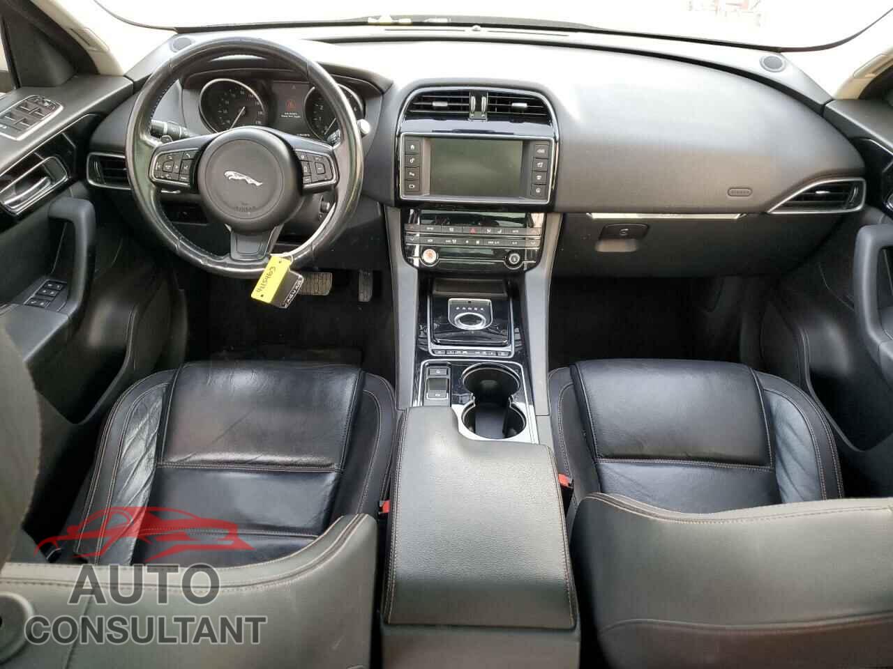 JAGUAR F-PACE 2017 - SADCK2BV4HA091764