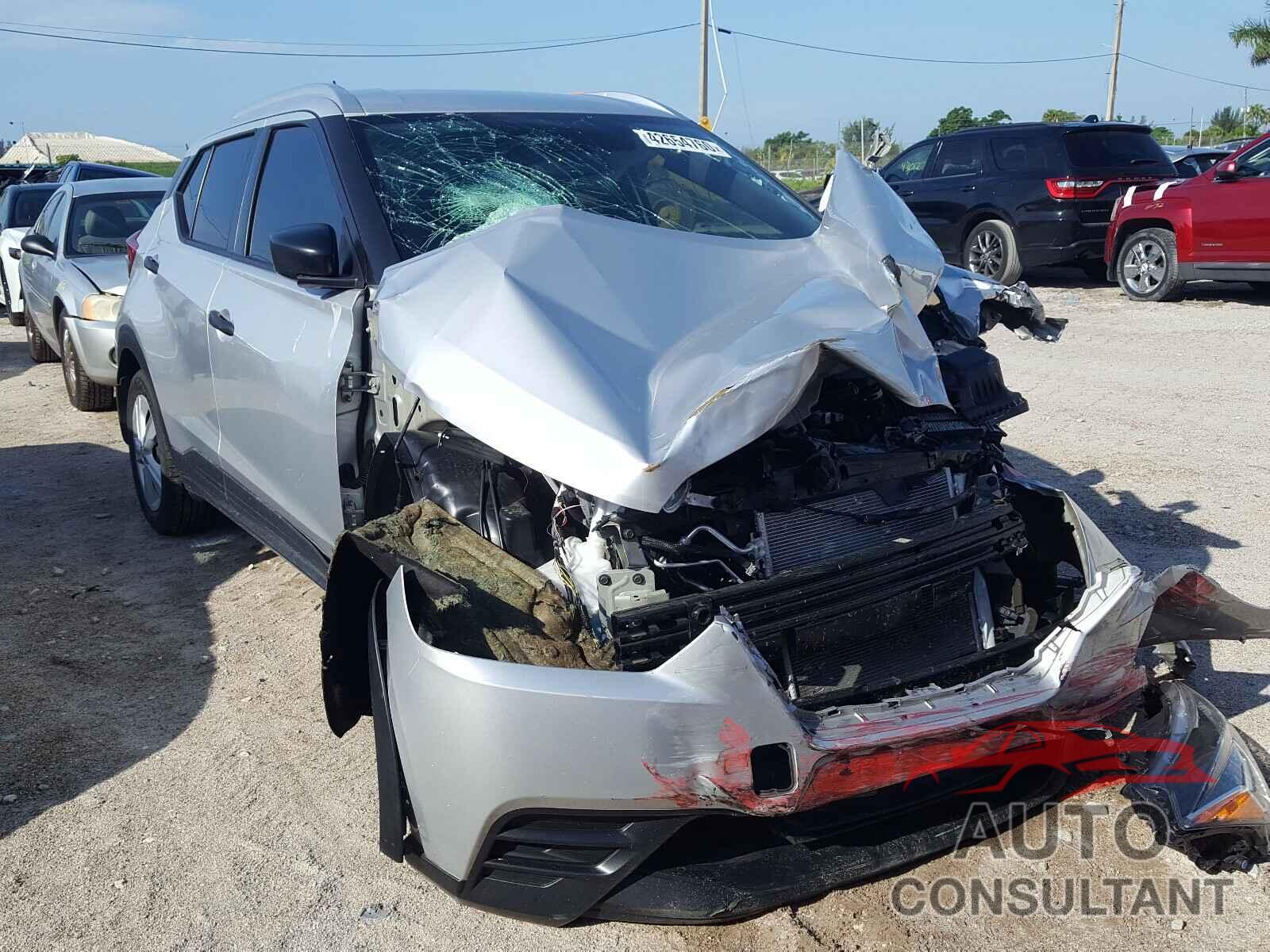 NISSAN KICKS 2019 - 3N1CP5CU2KL537353