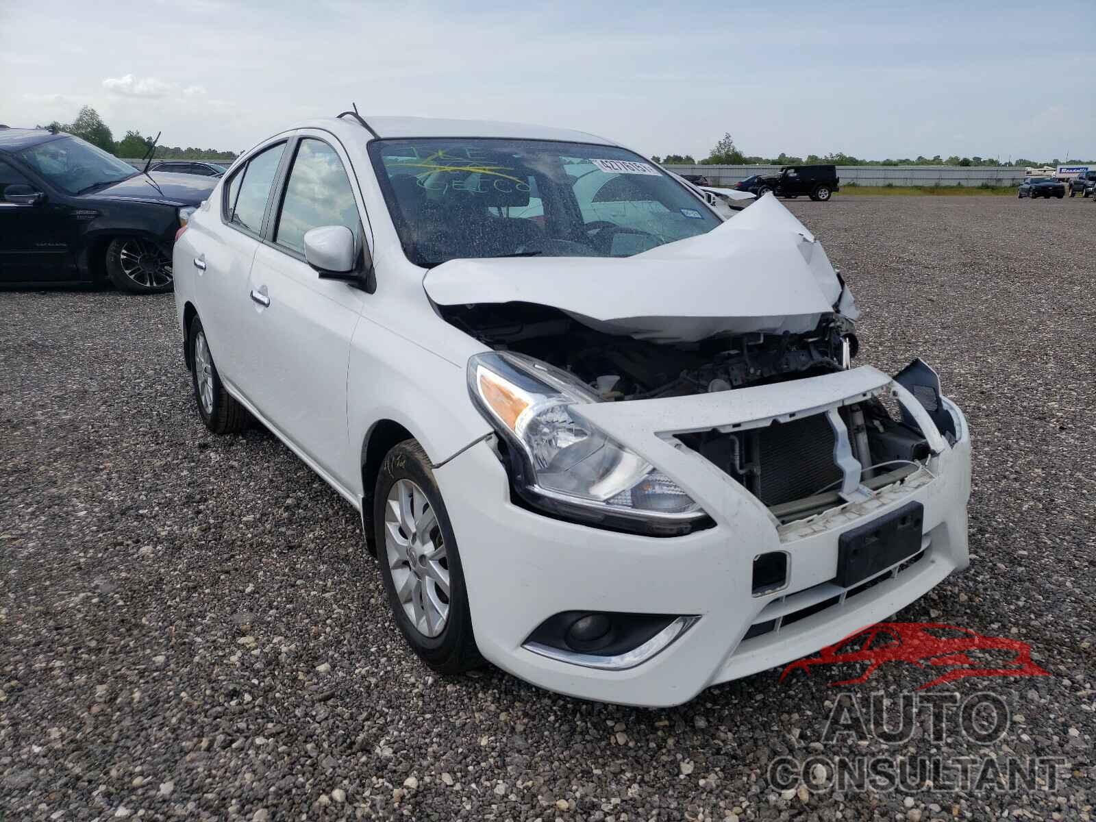 NISSAN VERSA 2017 - 3N1CN7AP6HL870694