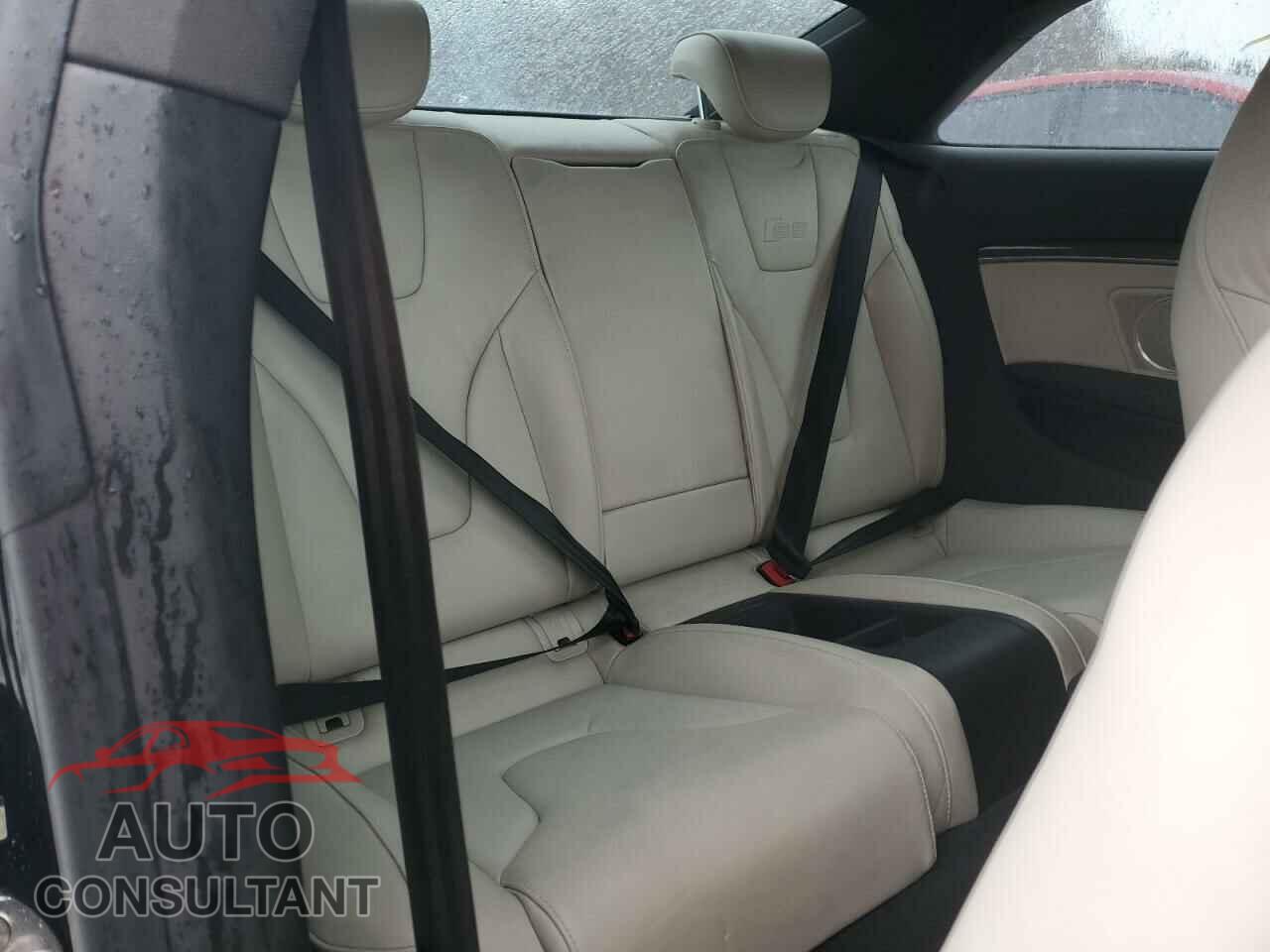 AUDI S5/RS5 2012 - WAULVBFR4CA005231