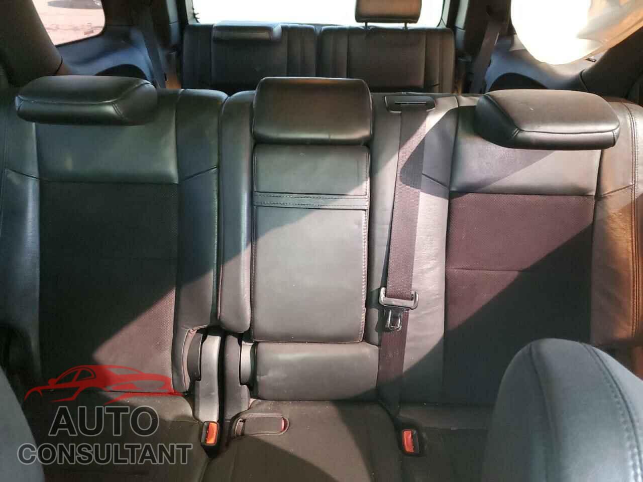 DODGE DURANGO 2018 - 1C4RDJDG4JC393672