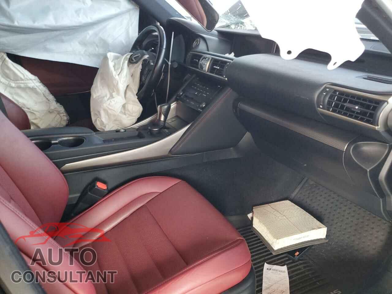 LEXUS IS 2017 - JTHBA1D29H5051453