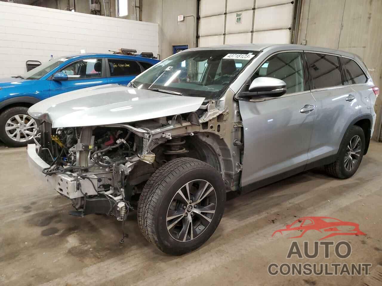 TOYOTA HIGHLANDER 2019 - 5TDBZRFH5KS740207