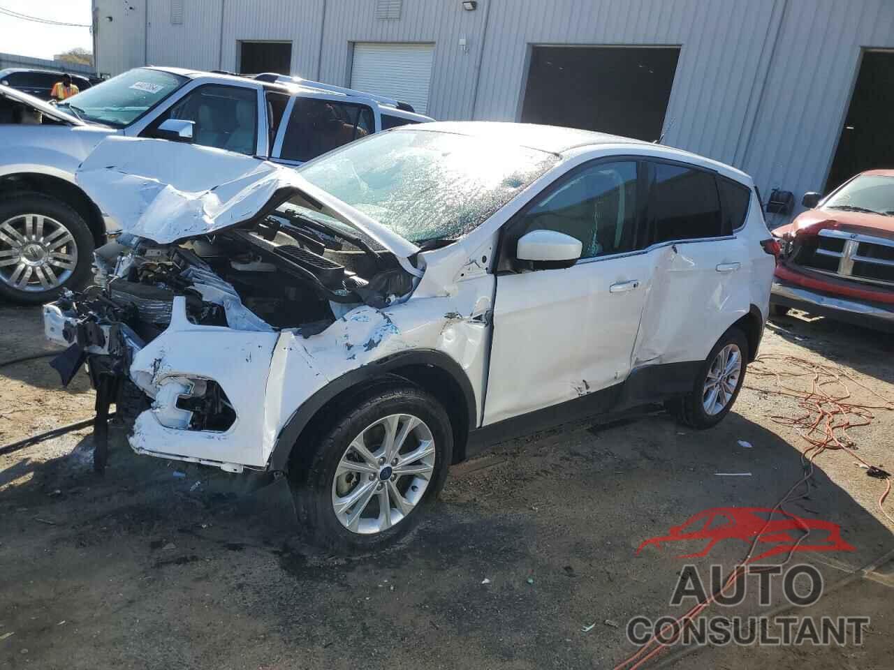 FORD ESCAPE 2019 - 1FMCU9GD3KUB21840