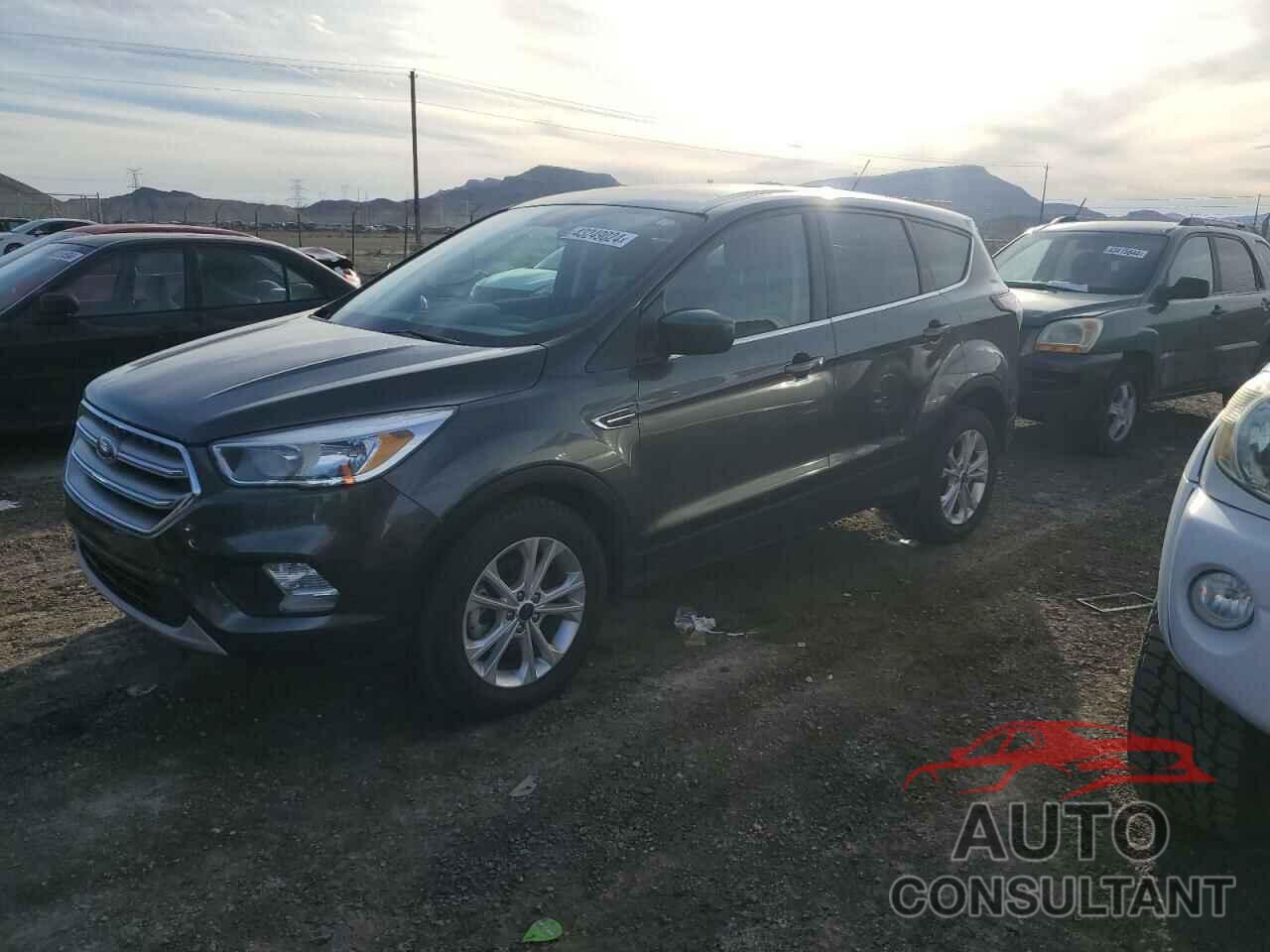 FORD ESCAPE 2017 - 1FMCU0GD0HUF08611