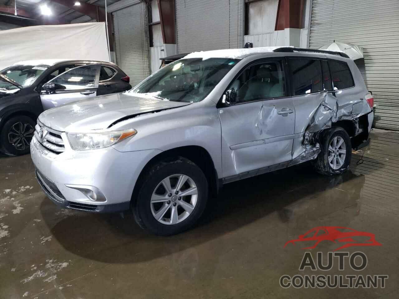 TOYOTA HIGHLANDER 2011 - 5TDBK3EH6BS075031