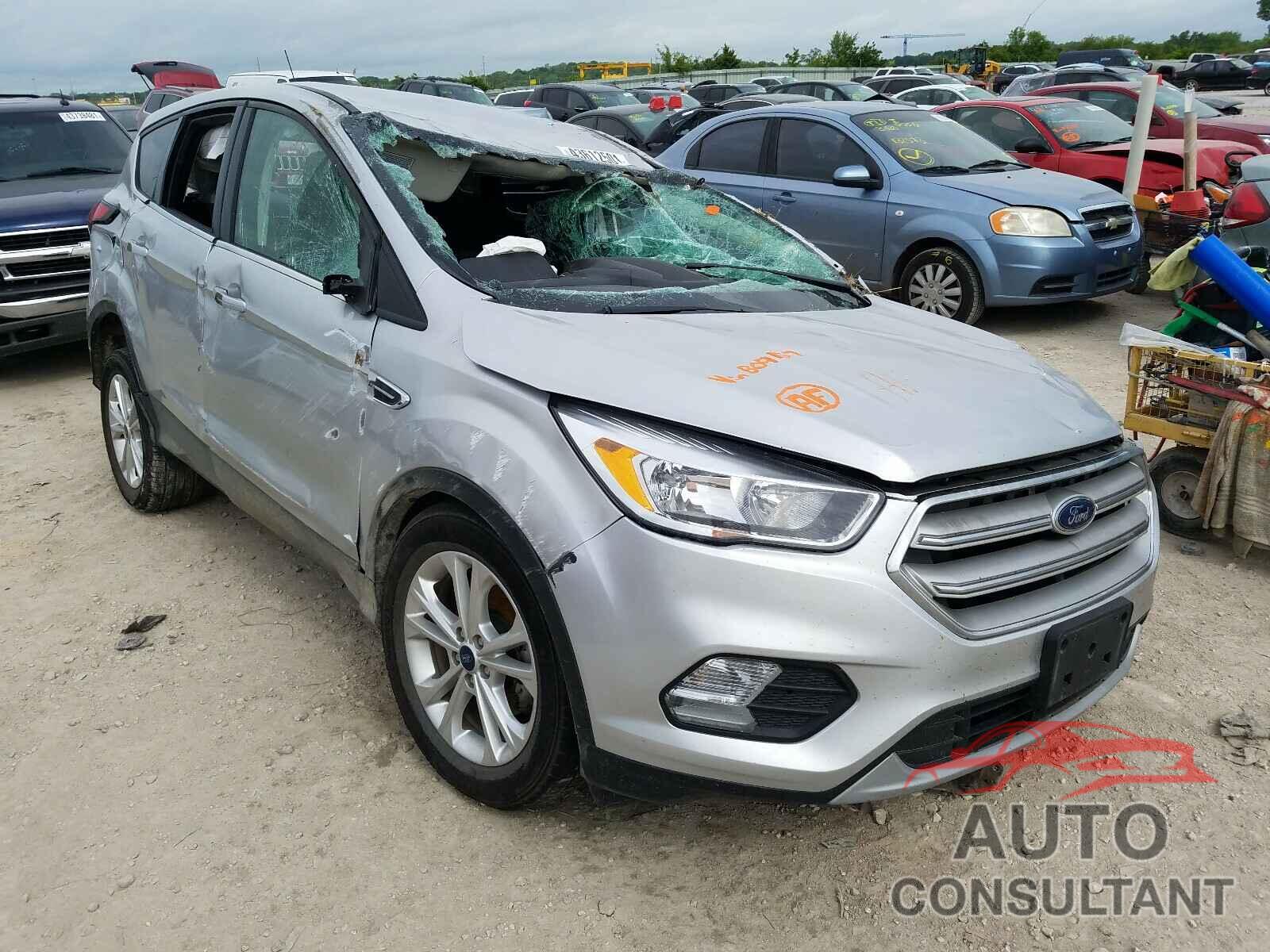 FORD ESCAPE 2019 - 1FMCU0GD4KUB09157