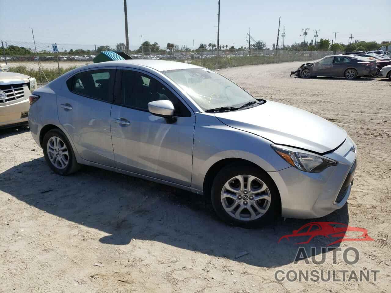 TOYOTA YARIS 2017 - 3MYDLBYV8HY157430
