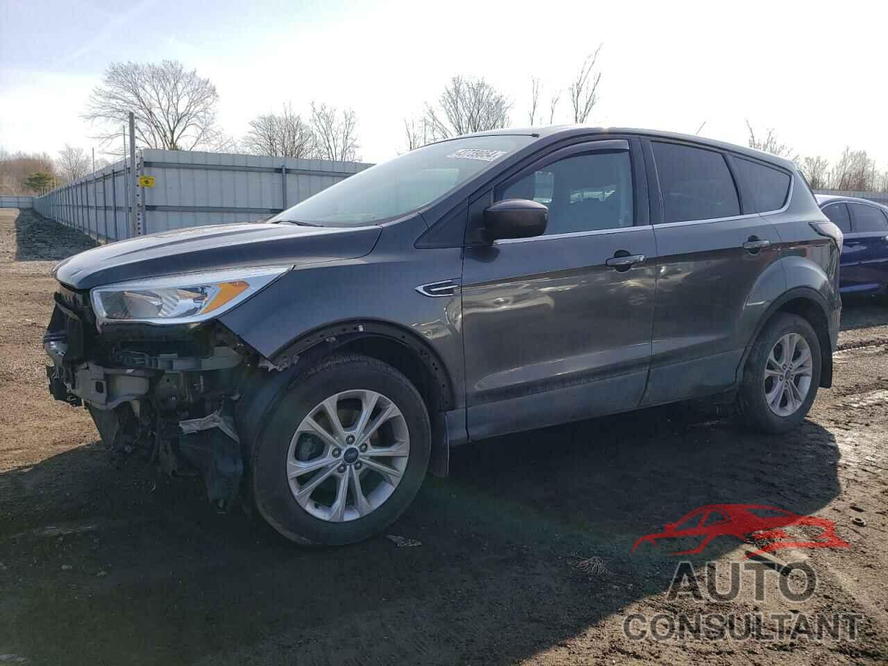 FORD ESCAPE 2017 - 1FMCU0GD5HUB58473