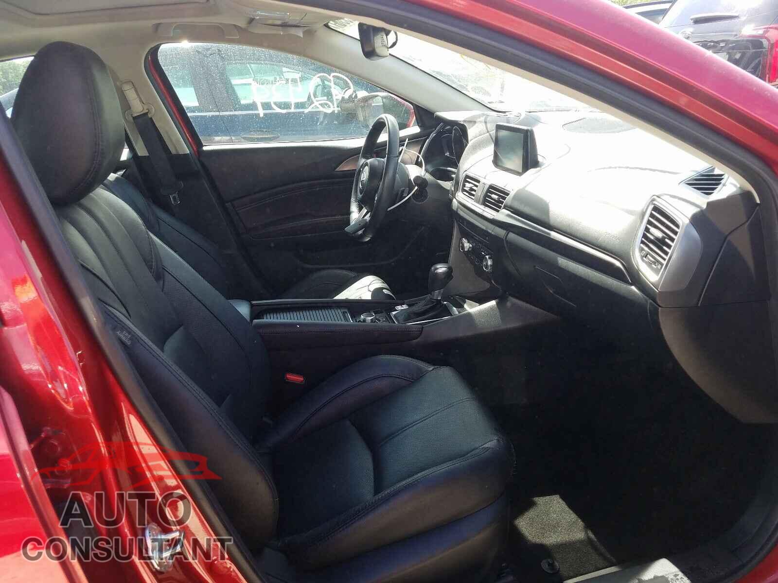 MAZDA 3 2018 - 3MZBN1W30JM202320