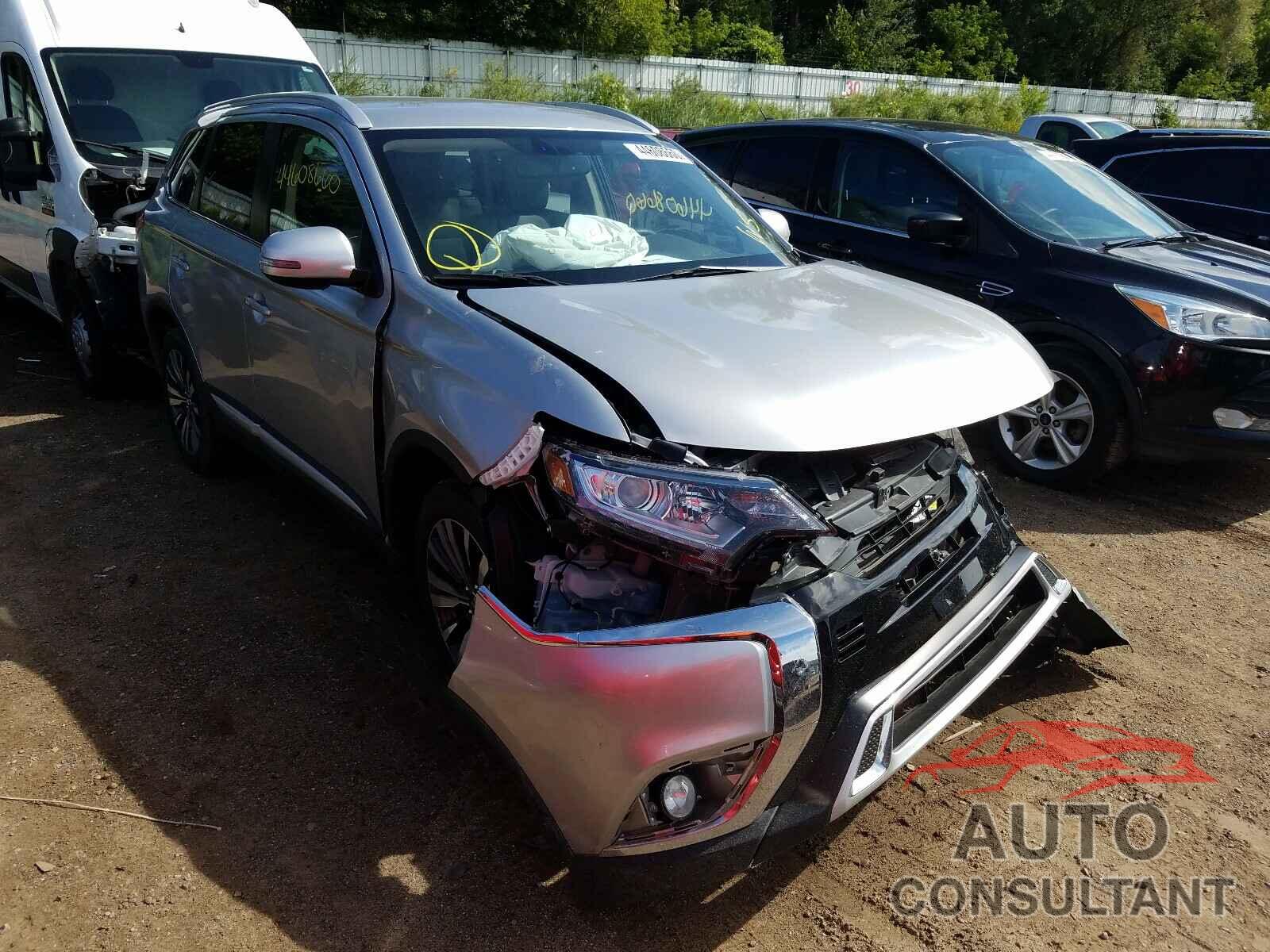 MITSUBISHI OUTLANDER 2019 - JA4AD3A34KZ003320