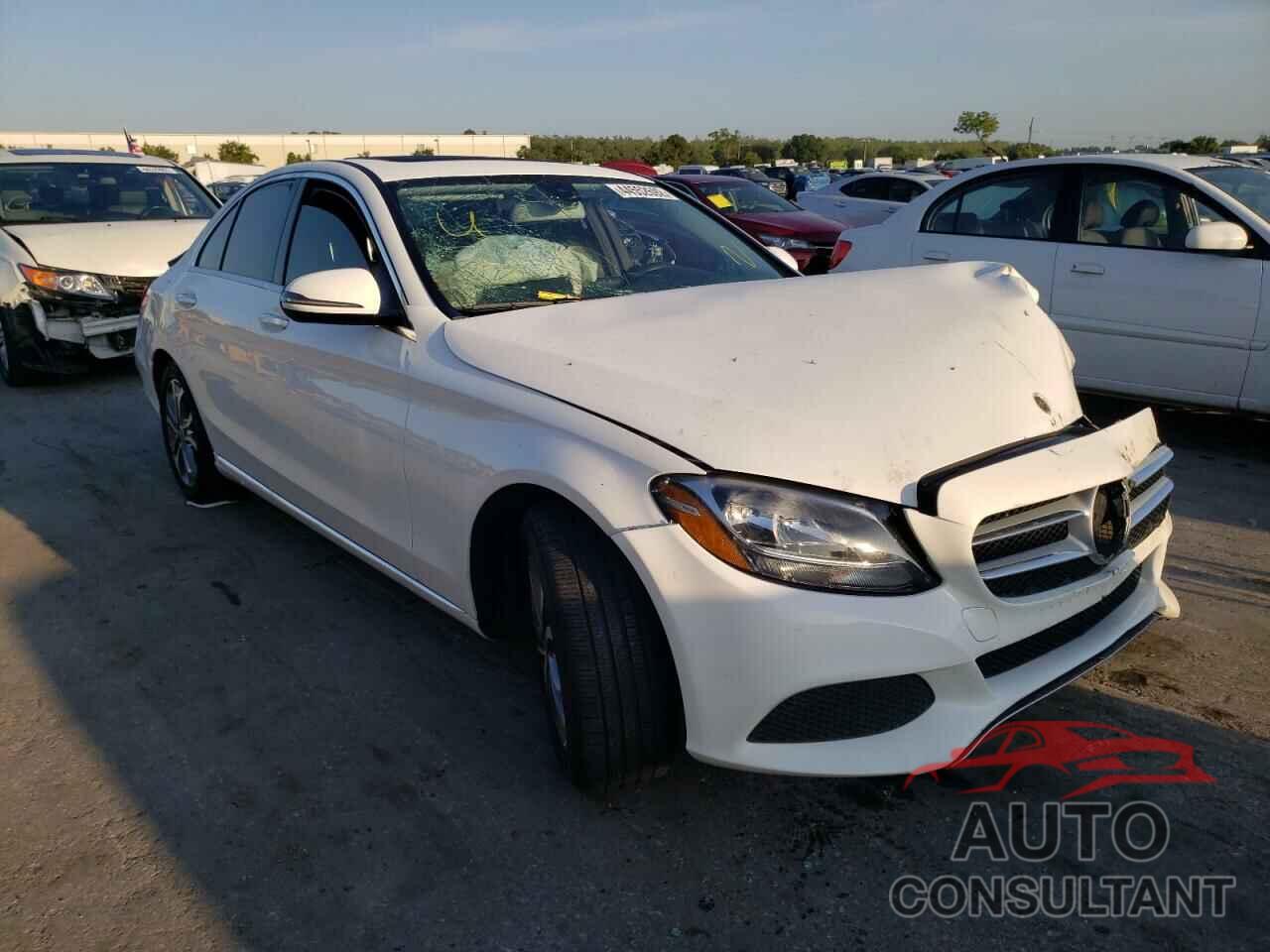 MERCEDES-BENZ C-CLASS 2018 - 55SWF4JB1JU258903
