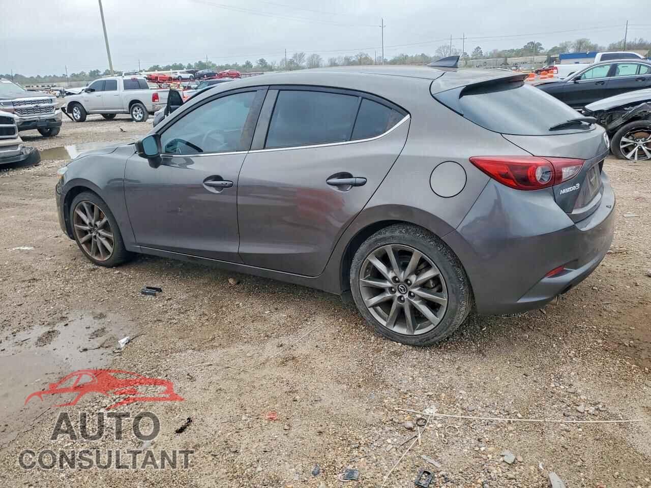 MAZDA 3 2018 - 3MZBN1M32JM168917