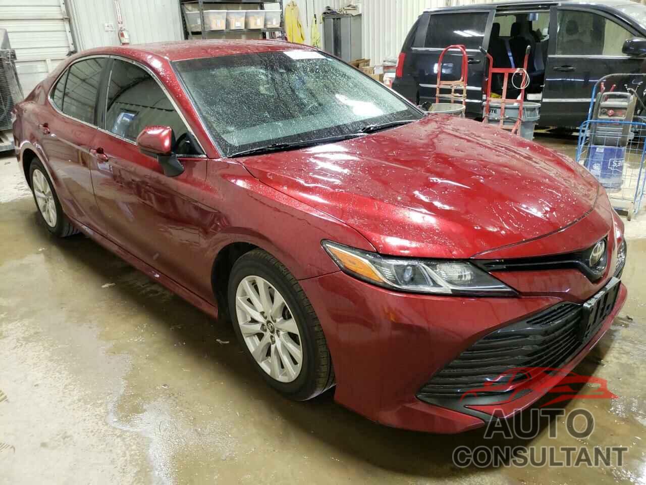 TOYOTA CAMRY 2018 - 4T1B11HK7JU516668