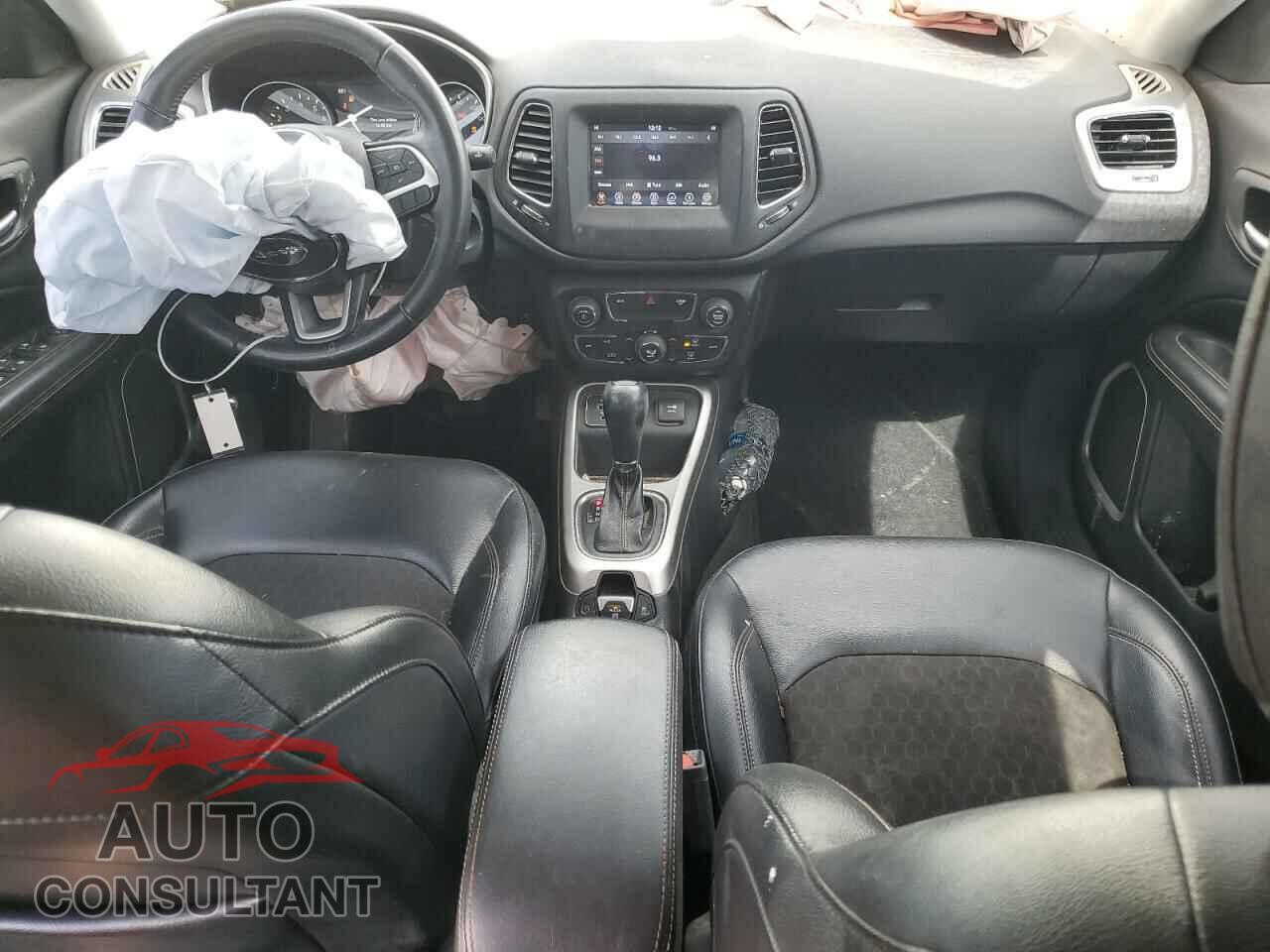 JEEP COMPASS 2018 - 3C4NJCBB2JT137223