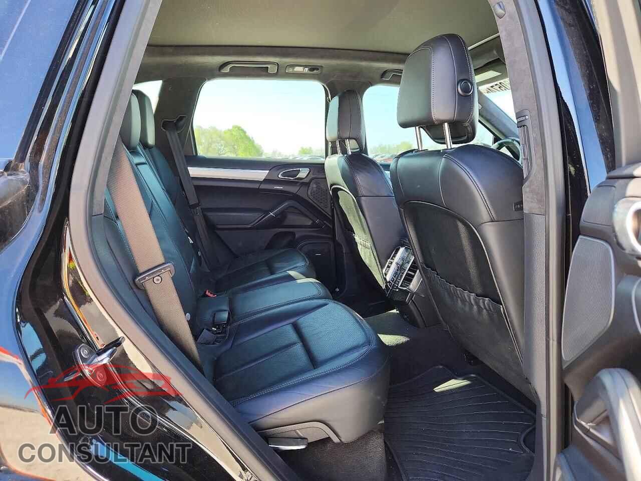 PORSCHE CAYENNE 2013 - WP1AD2A25DLA76868