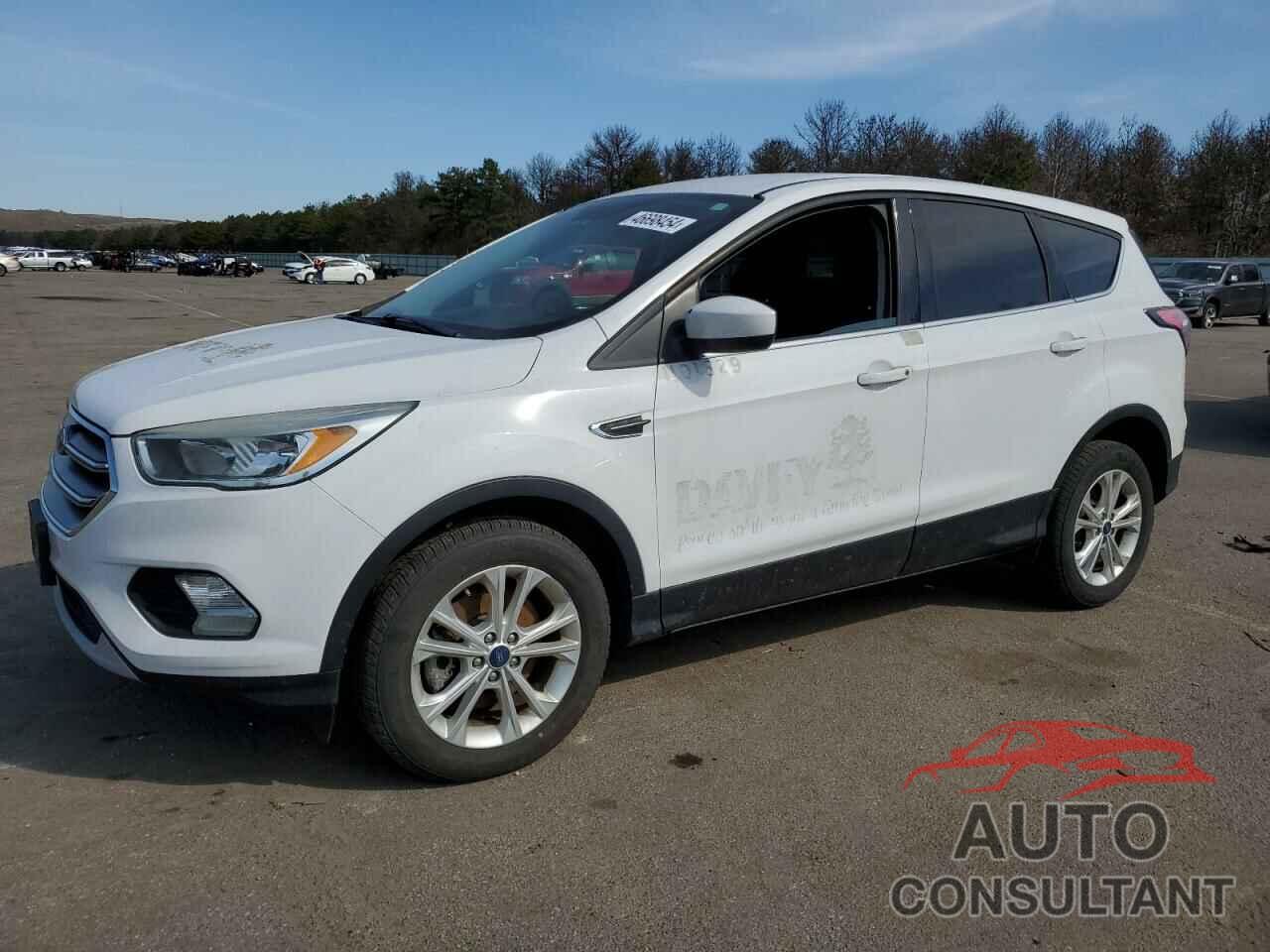 FORD ESCAPE 2017 - 1FMCU9GD4HUC54230