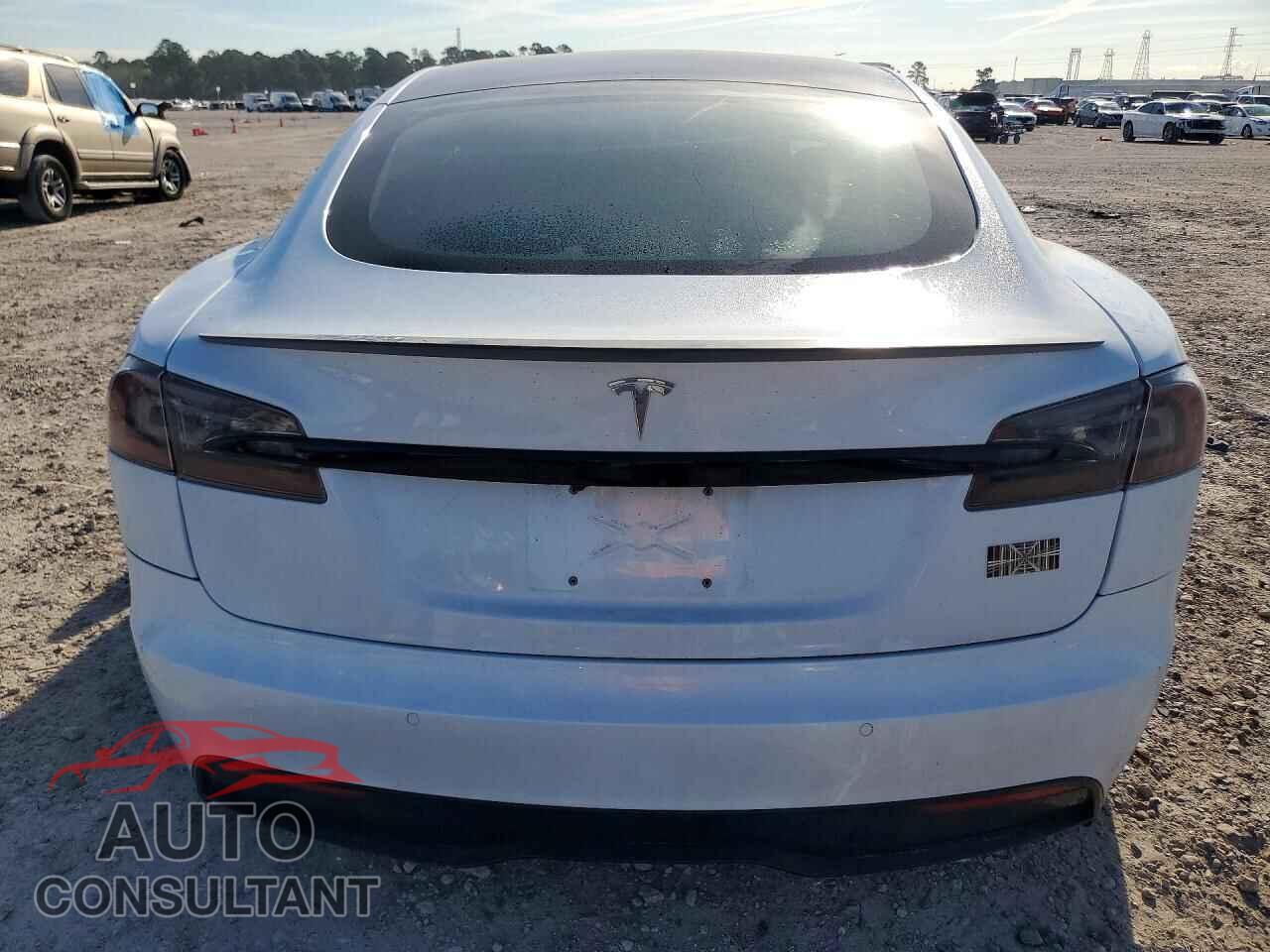 TESLA MODEL S 2021 - 5YJSA1E67MF431855