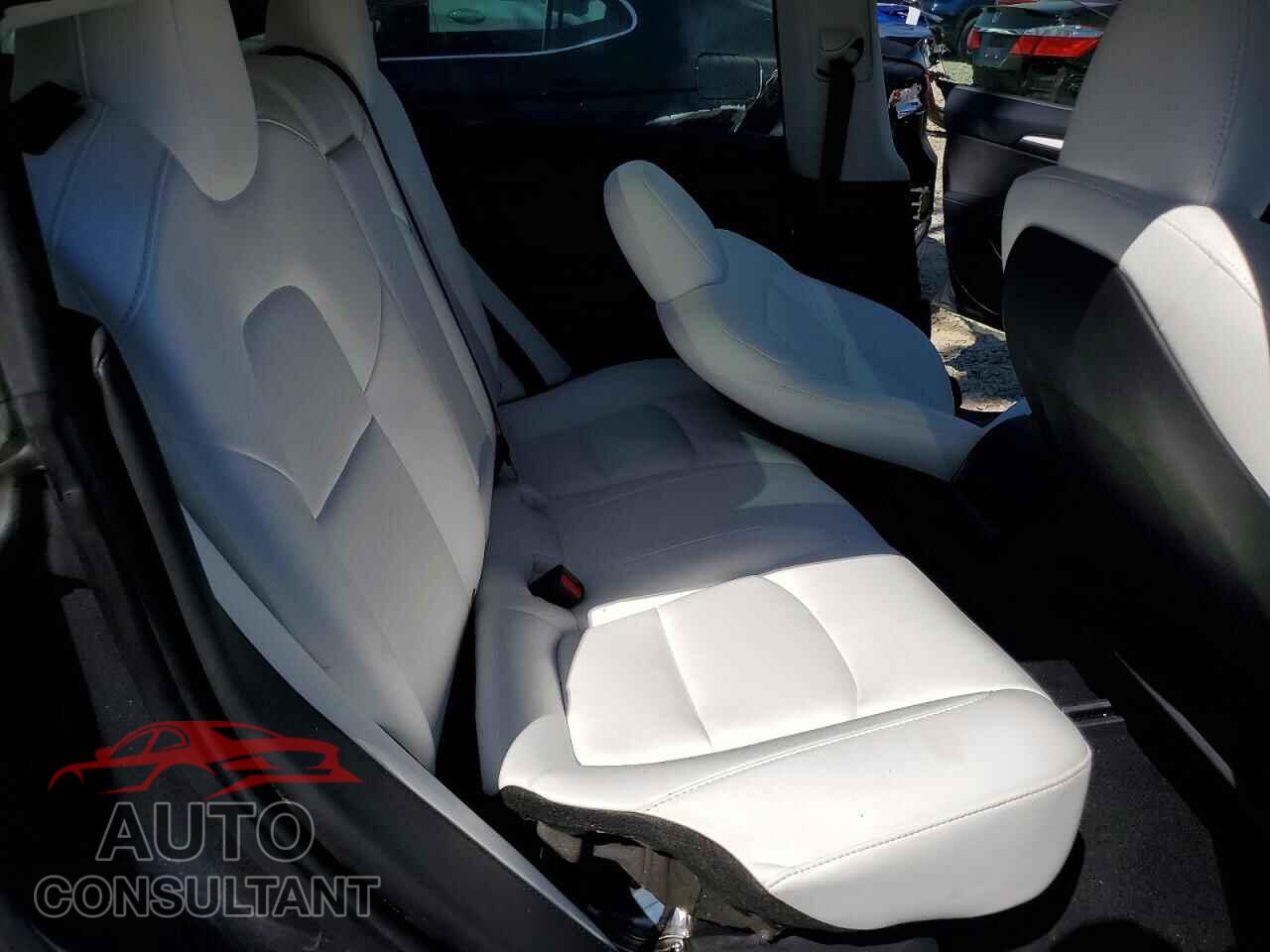TESLA MODEL 3 2023 - 5YJ3E1EA8PF619902
