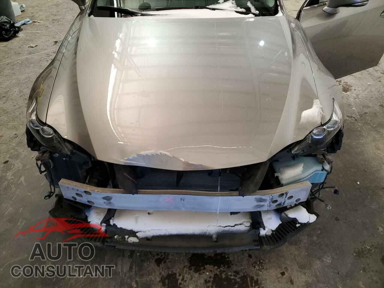 LEXUS IS 2014 - JTHCF1D27E5000650