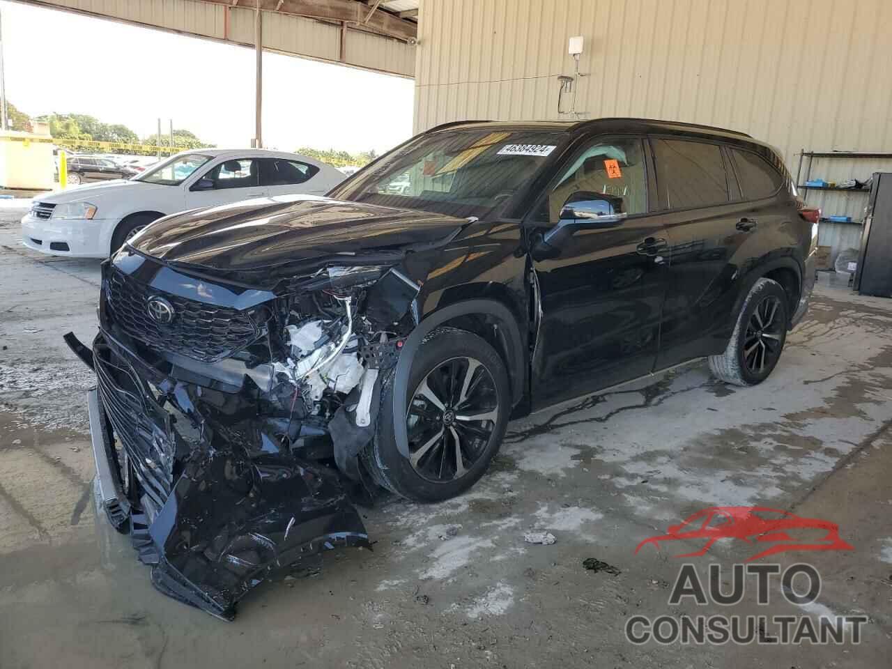 TOYOTA HIGHLANDER 2022 - 5TDJZRAH6NS098183