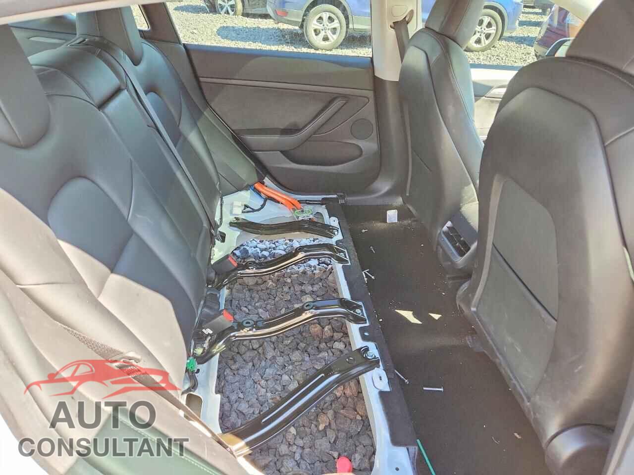 TESLA MODEL 3 2021 - 5YJ3E1EA8MF083593