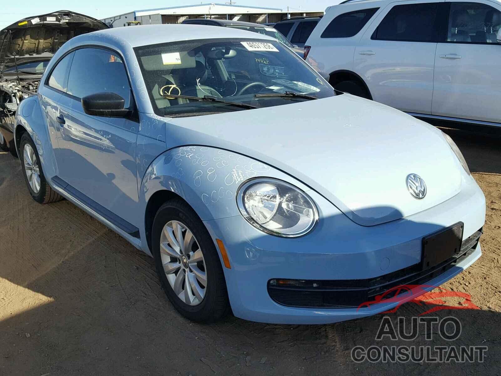 VOLKSWAGEN BEETLE 2015 - 3VWF17AT7FM651931