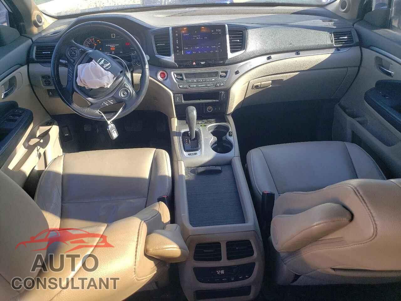 HONDA PILOT 2018 - 5FNYF6H59JB032159