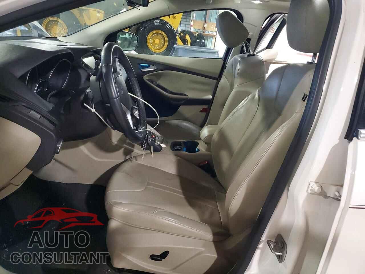 FORD FOCUS 2012 - 1FAHP3H2XCL189254