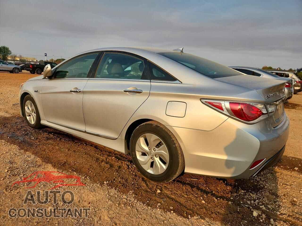 HYUNDAI SONATA 2013 - KMHEC4A44DA086236