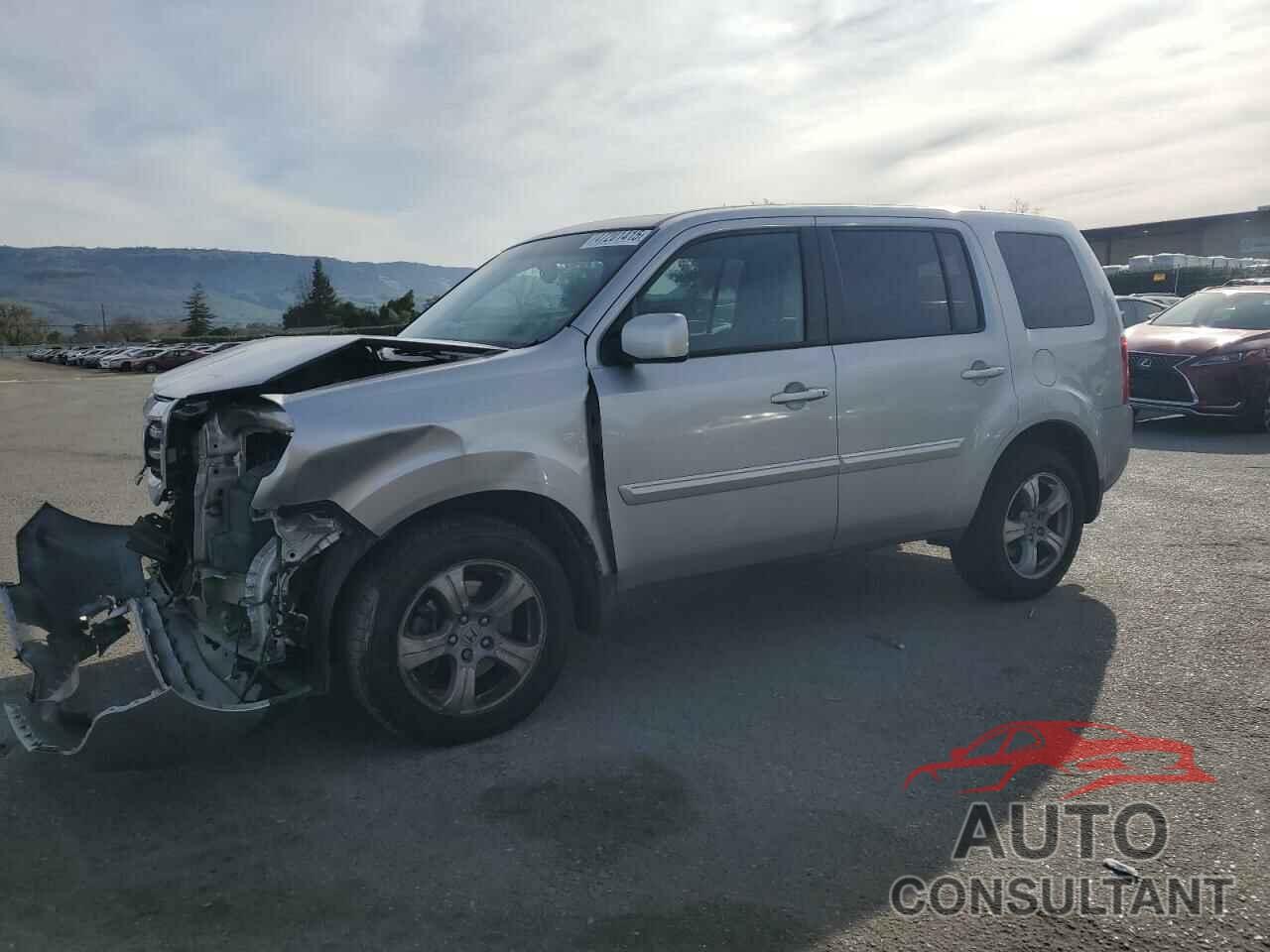 HONDA PILOT 2015 - 5FNYF3H56FB015650