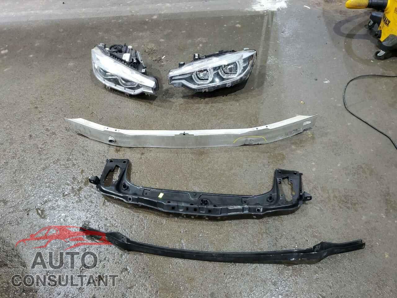 BMW 3 SERIES 2016 - WBA8E3G57GNU38662