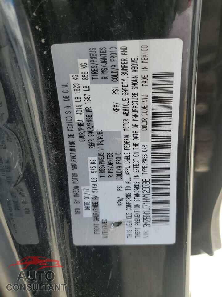 MAZDA 3 2017 - 3MZBN1U71HM123786