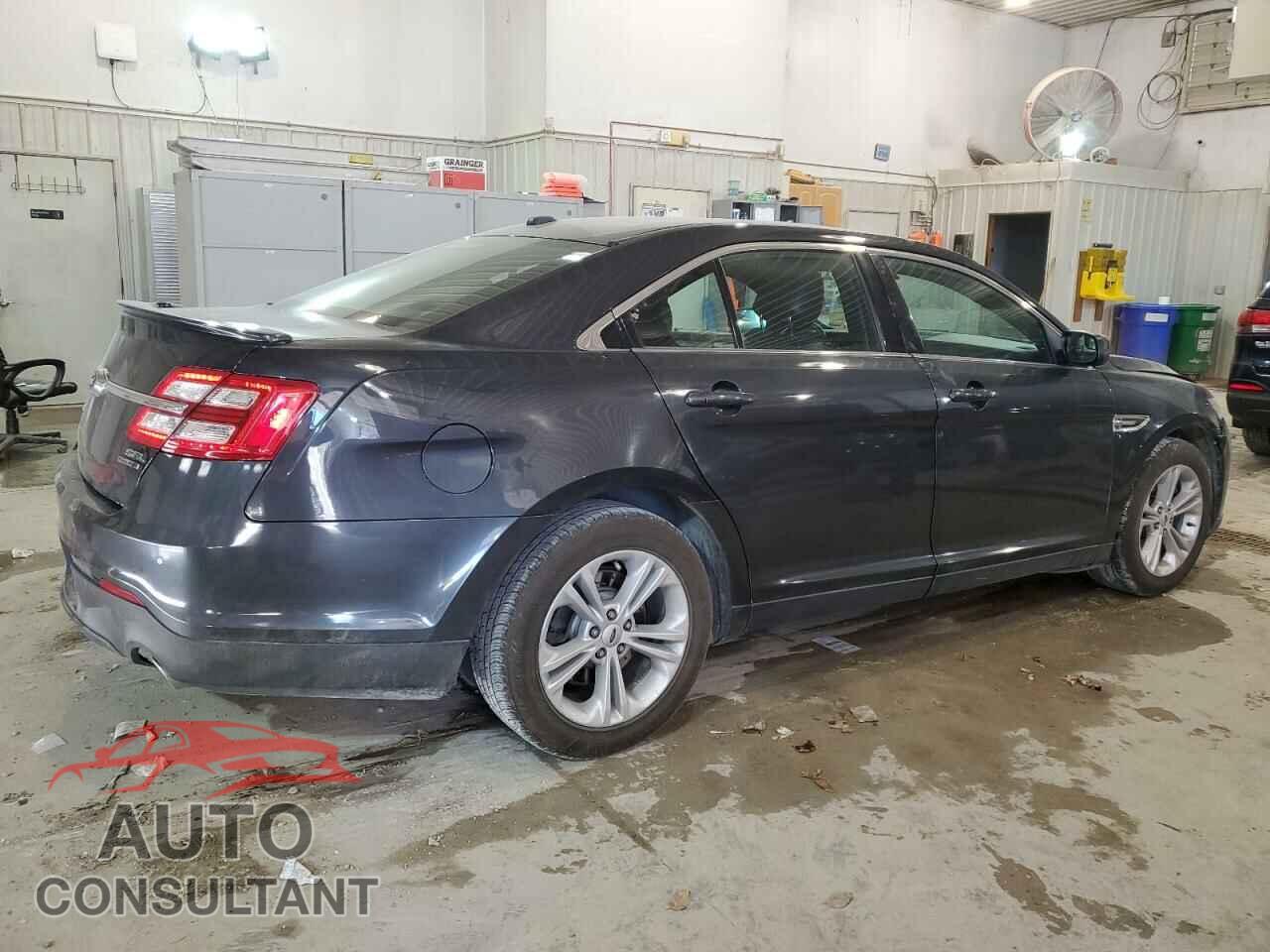 FORD TAURUS 2017 - 1FAHP2E85HG110527