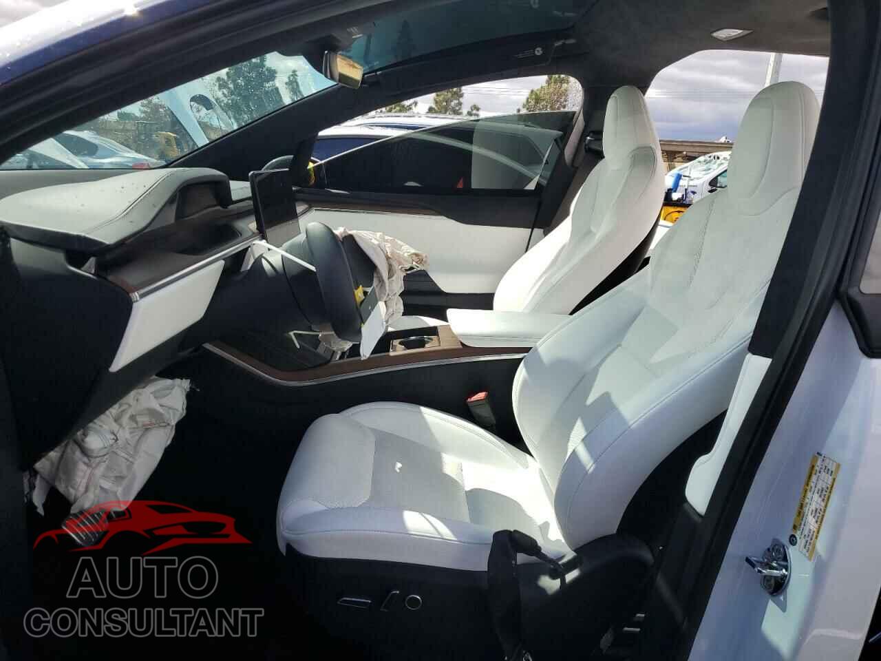 TESLA MODEL X 2023 - 7SAXCBE54PF405542
