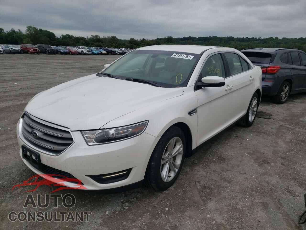 FORD TAURUS 2018 - 1FAHP2E83JG105686